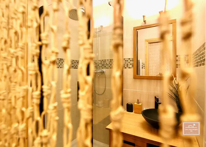 Le Kanumera, Piscine Et Clim *